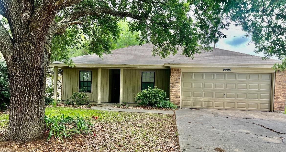 Property Photo:  2295 Willowglen Dr.  TX 77707 