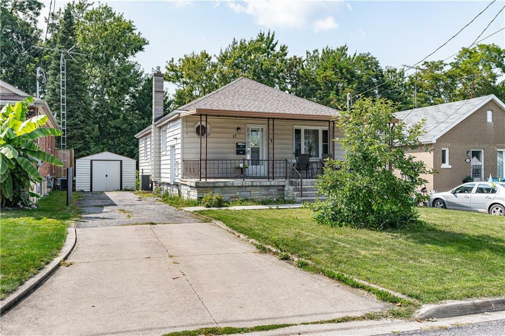 Photo de la propriété:  17 Prestwick Avenue  ON L2P 2E5 