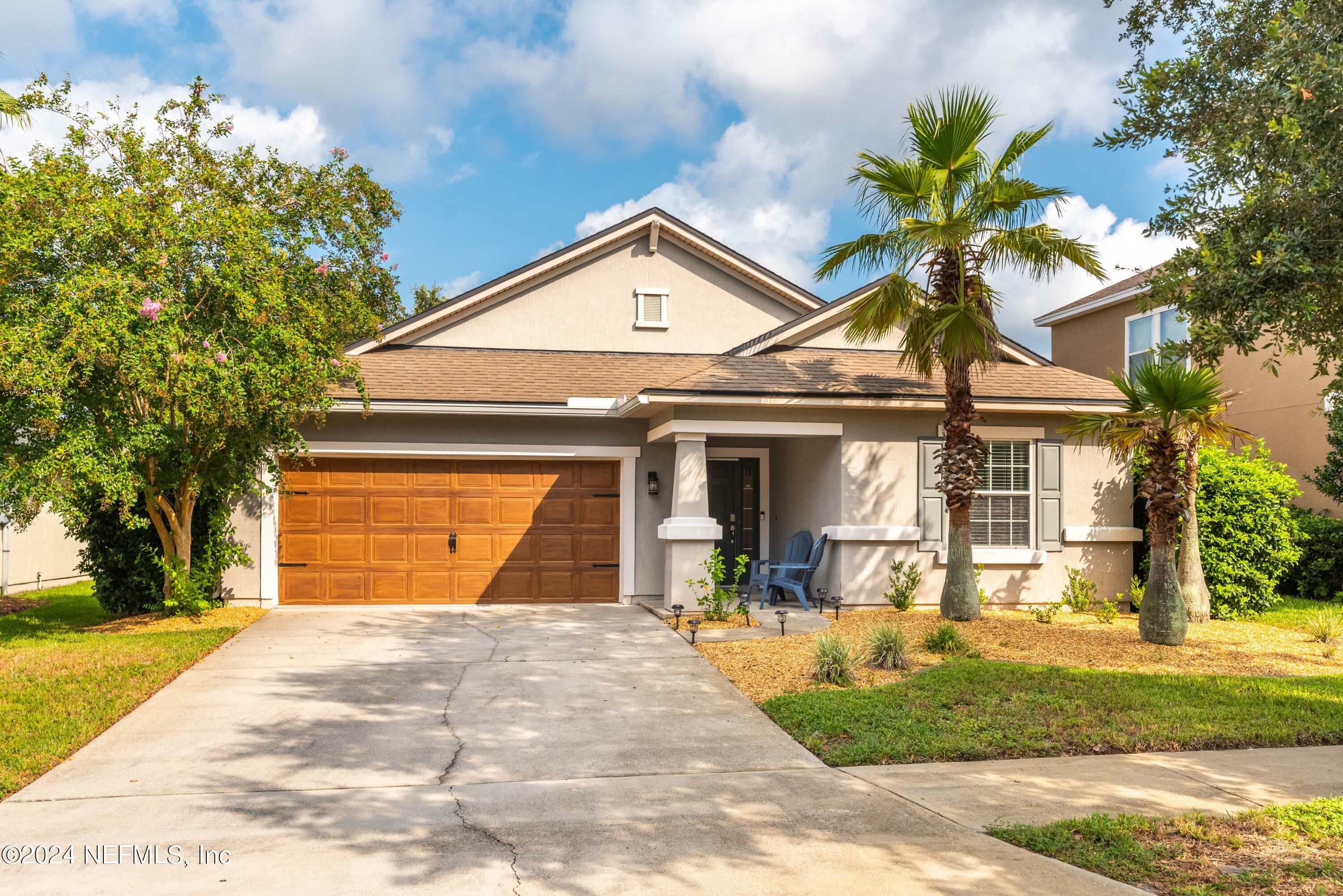 Property Photo: 16200 Magnolia Grove Way FL 32218
