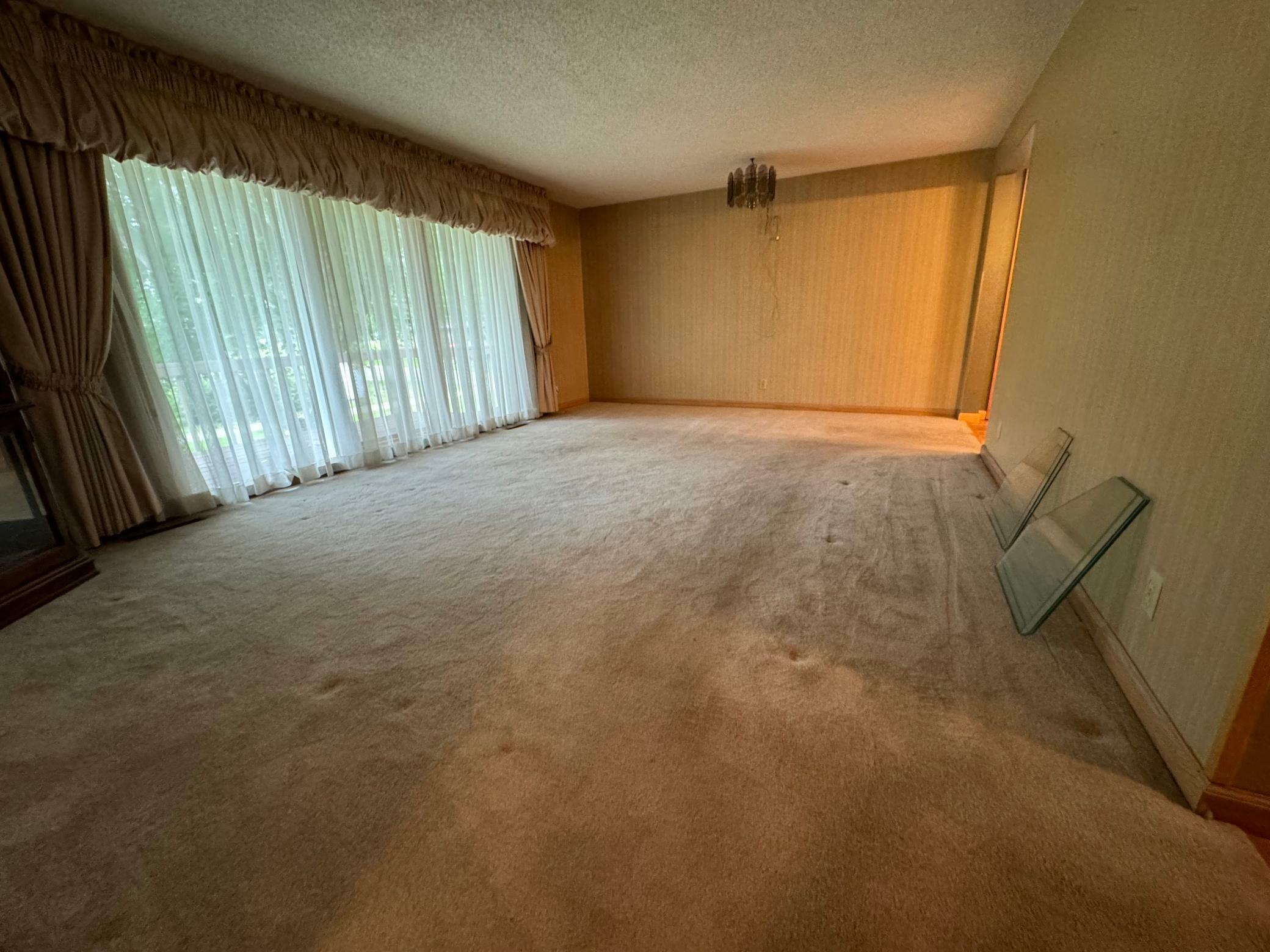 Property Photo:  1704 Frank Hall Drive  MN 56007 