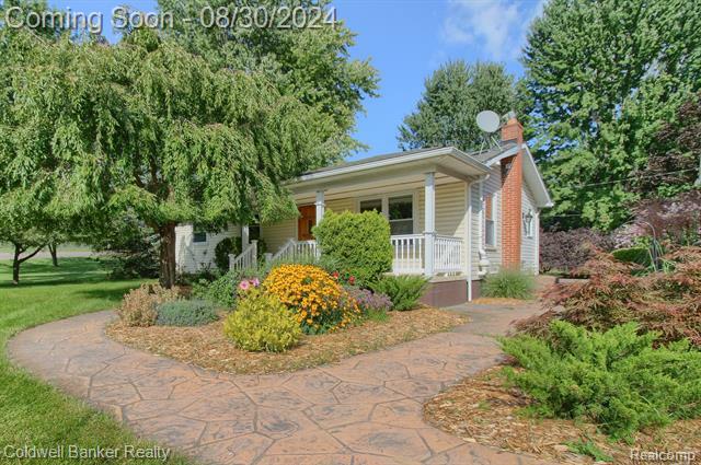 Property Photo:  3035 Kensington Road  MI 48380 