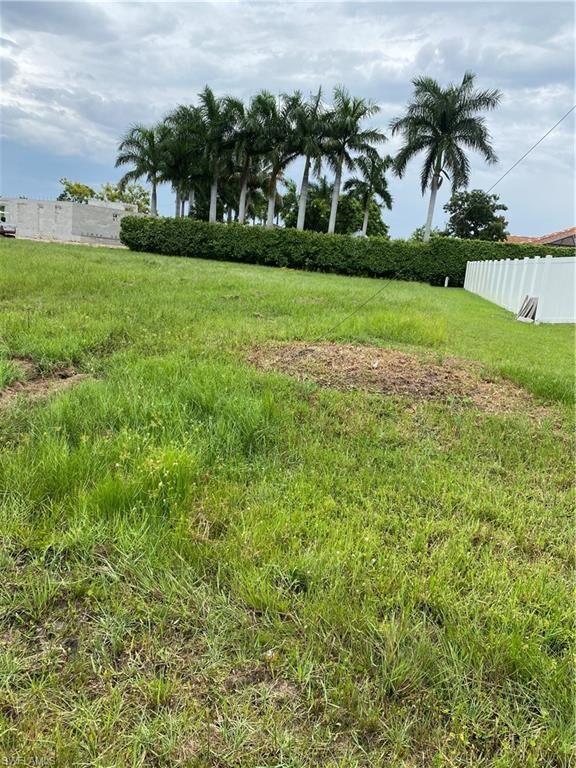 Property Photo:  15 SW 19th Pl  FL 33991 