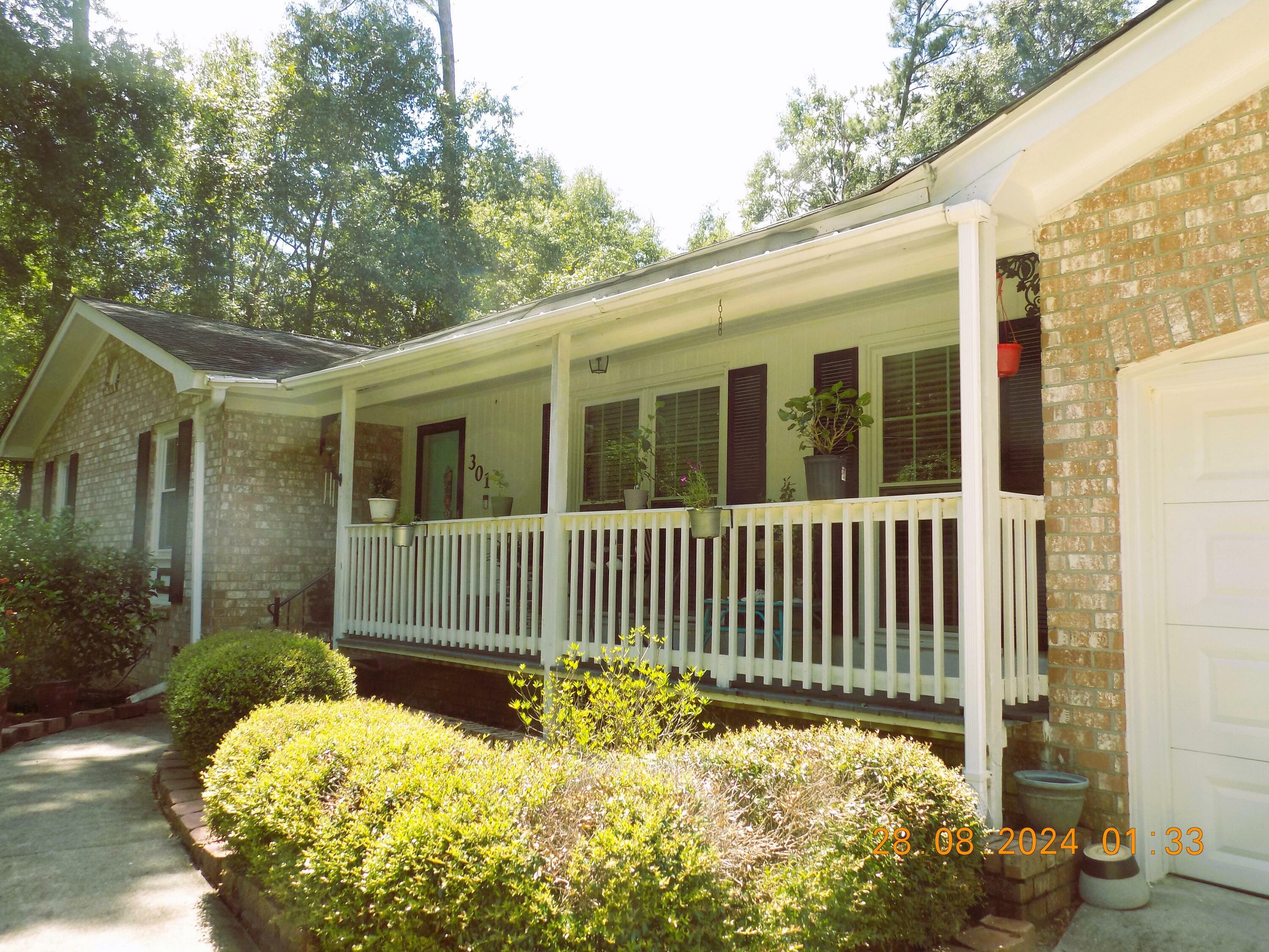 Property Photo:  301 Lynnwood Road  SC 29488 