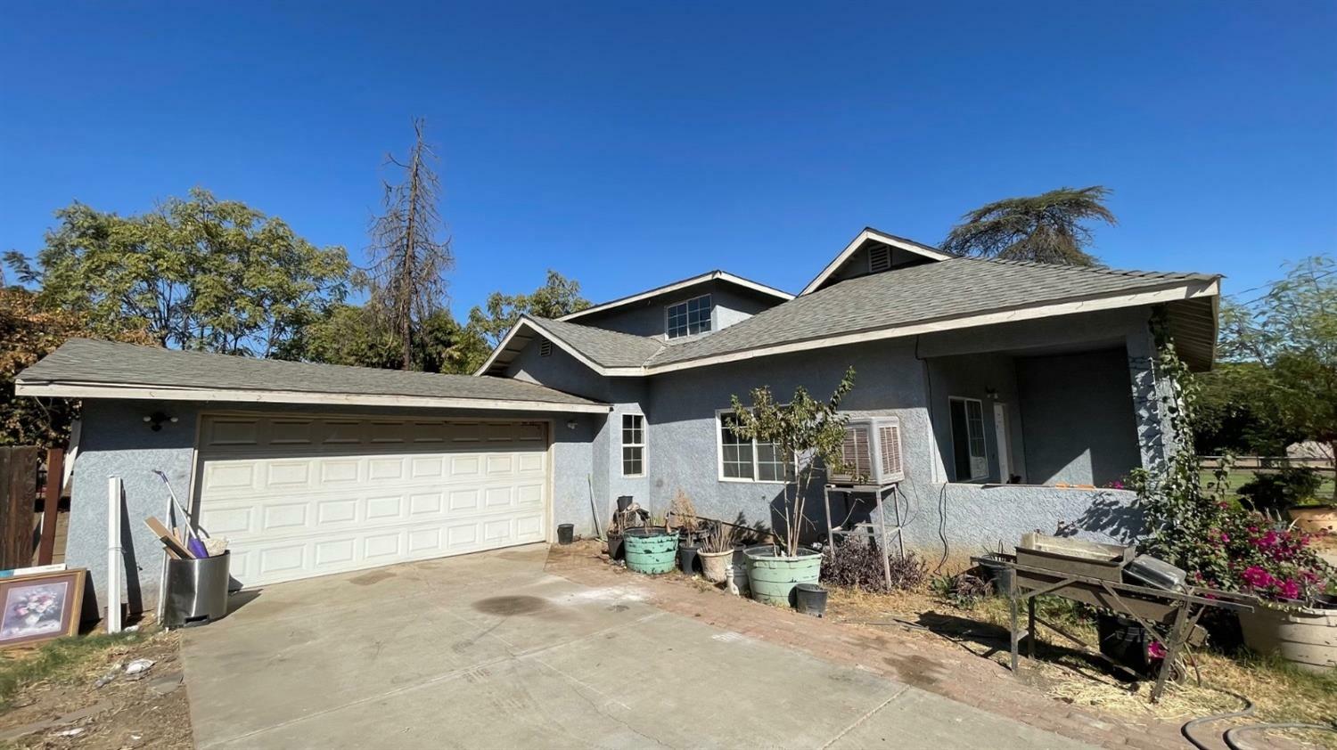 Property Photo:  5423 E Tulare Avenue  CA 93727 