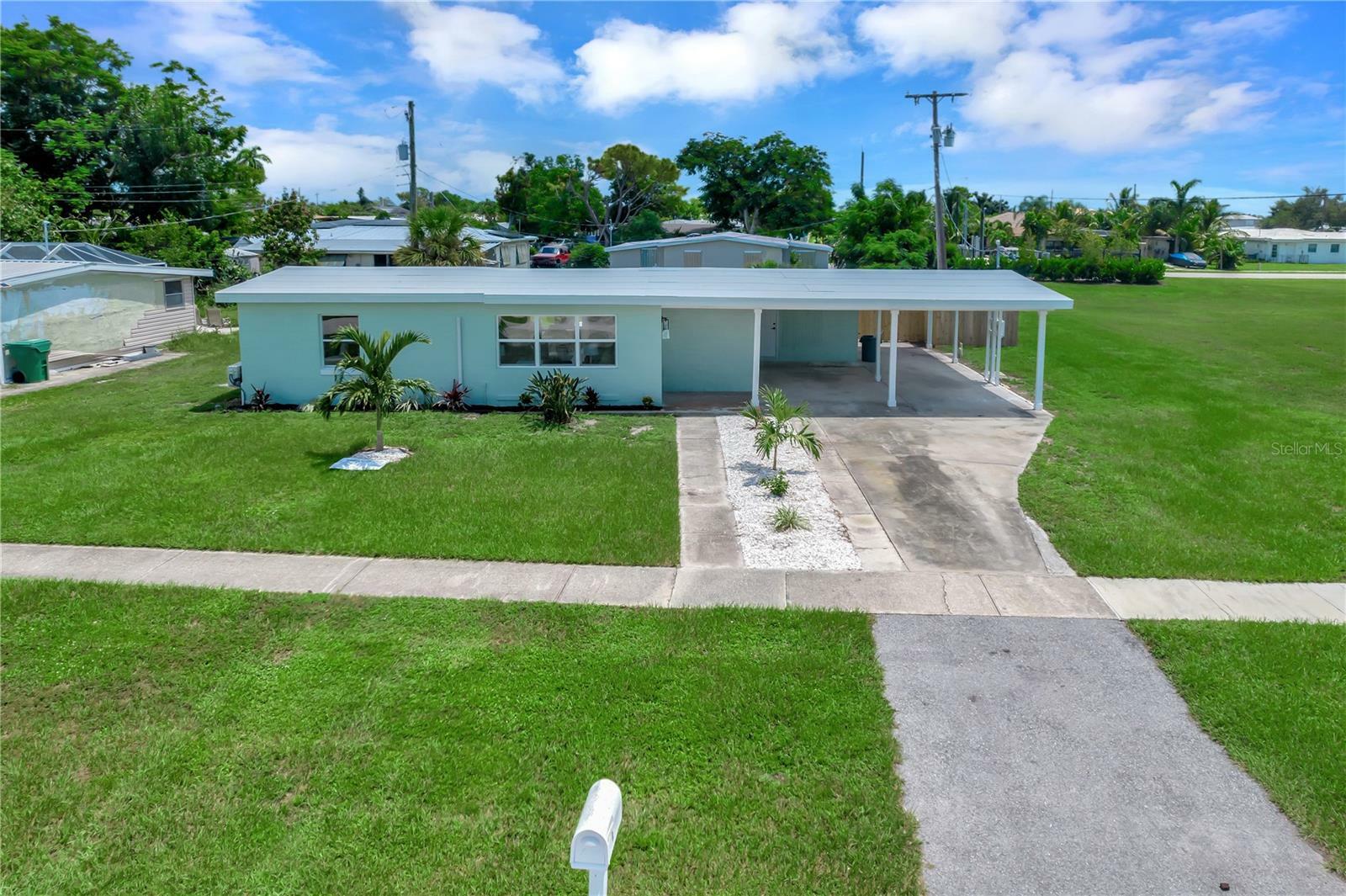 Property Photo:  4050 Conway Boulevard  FL 33952 