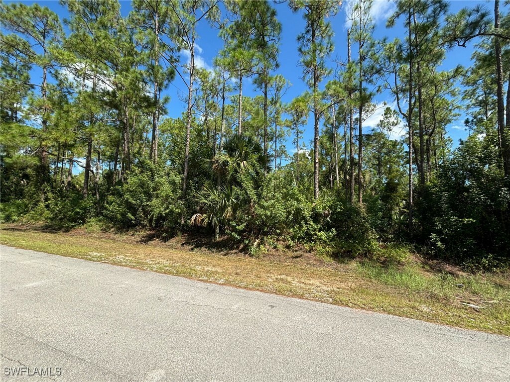 Property Photo:  4335 6th Avenue SE  FL 34117 