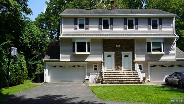 Property Photo:  90 Forsythia Lane A  NJ 07652 