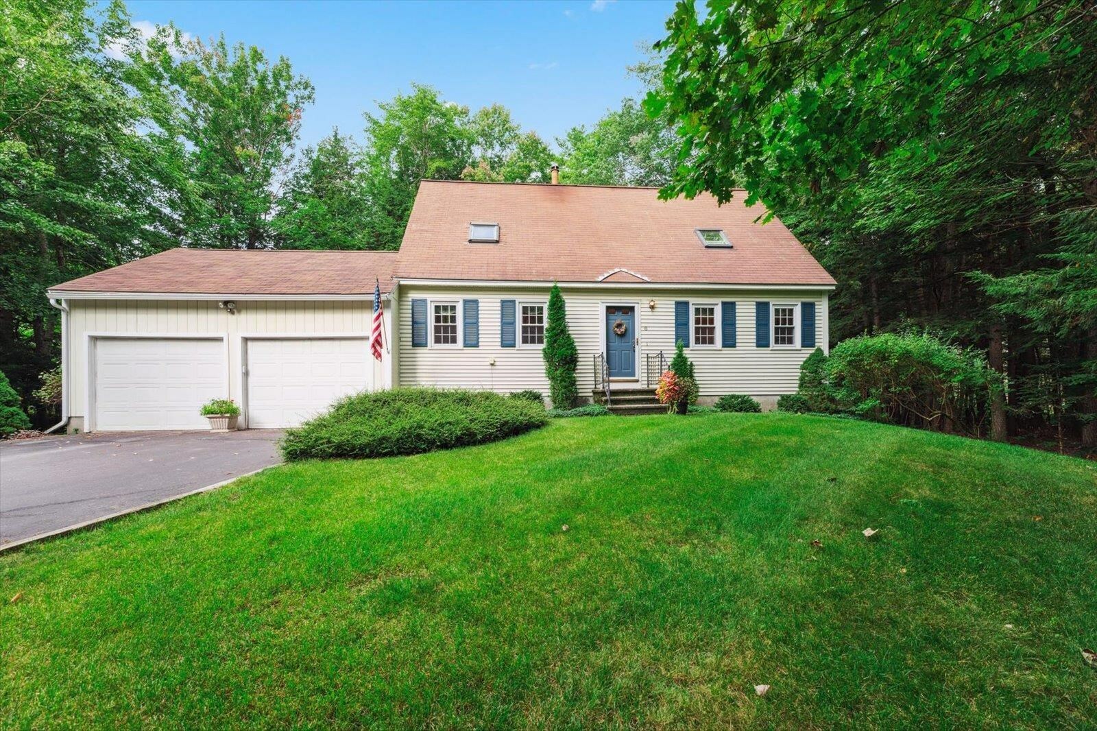 Property Photo:  6 Taylor Court  NH 03458 