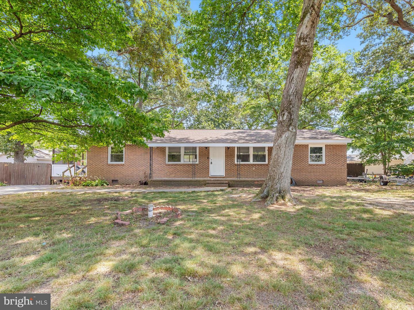 Property Photo:  6827 Lois Avenue  MD 21804 