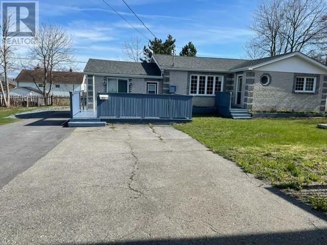 Photo de la propriété:  56A Hillview Avenue  NL A2N 1T1 