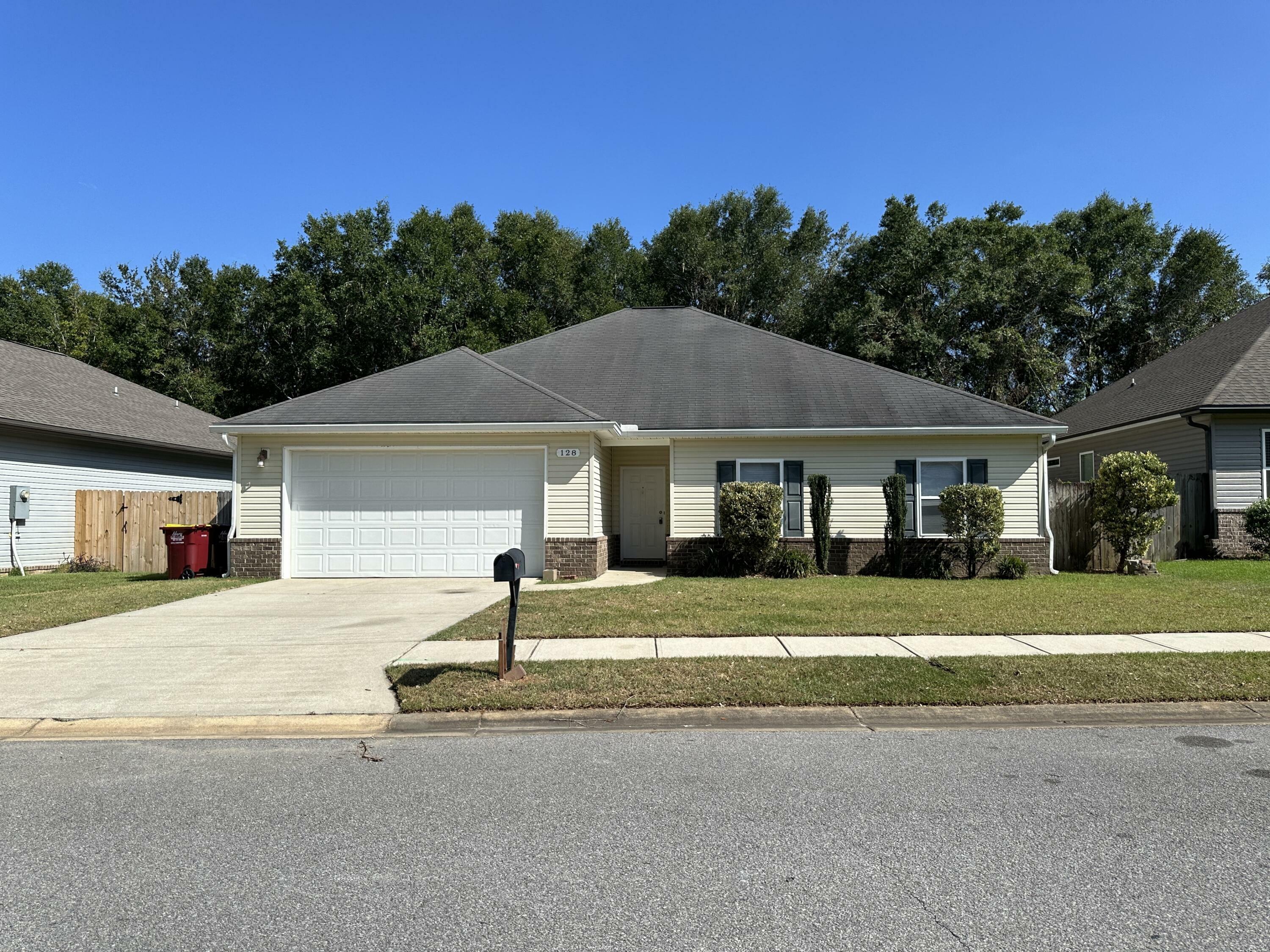 Property Photo:  128 Creve Core Drive  FL 32539 