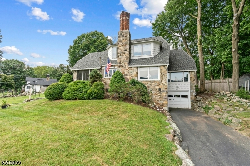 Property Photo:  507 W Shore Trl  NJ 07871 