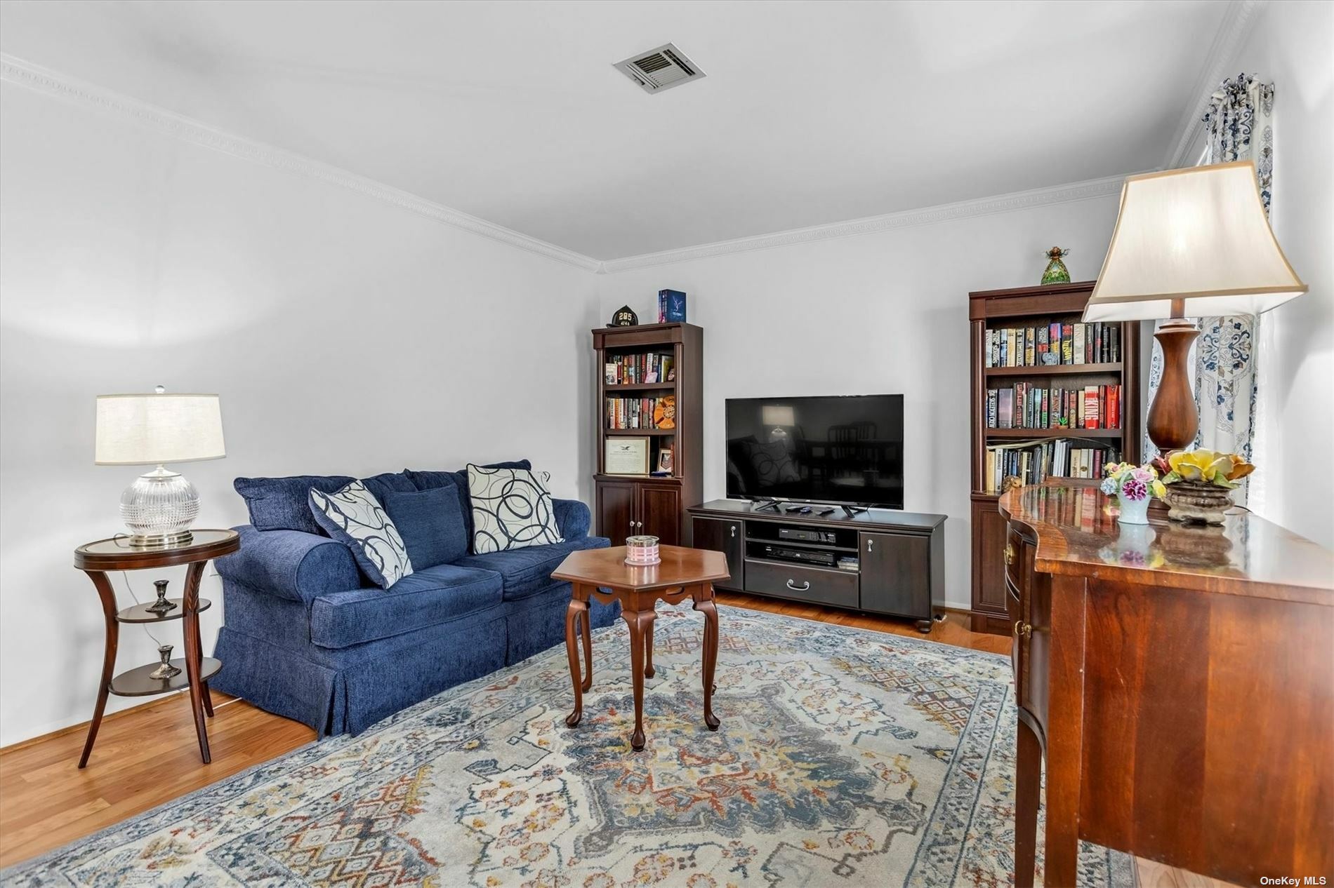 Property Photo:  260 Edinburgh Drive 260  NY 11961 