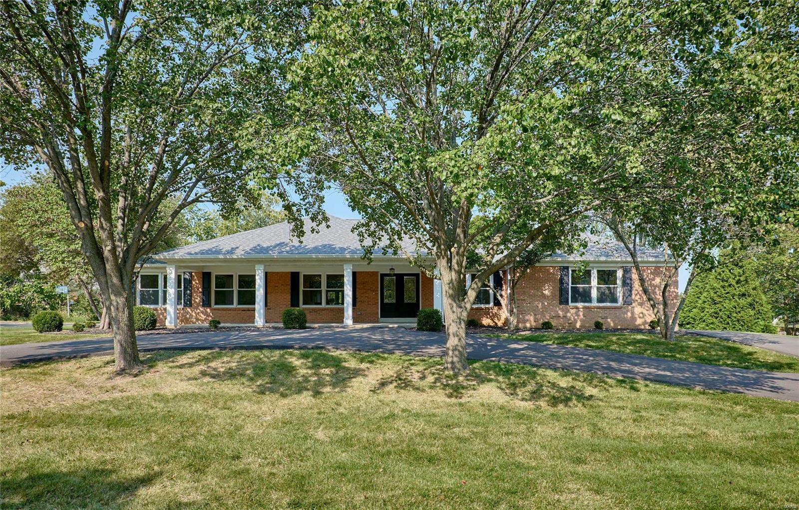 Property Photo:  1323 Brynnwood Drive  MO 63124 