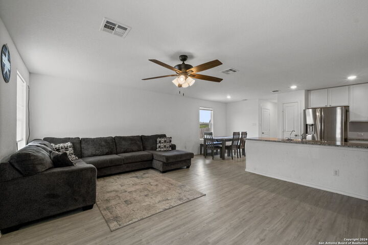 Property Photo: 7219 Tides Trl TX 78252