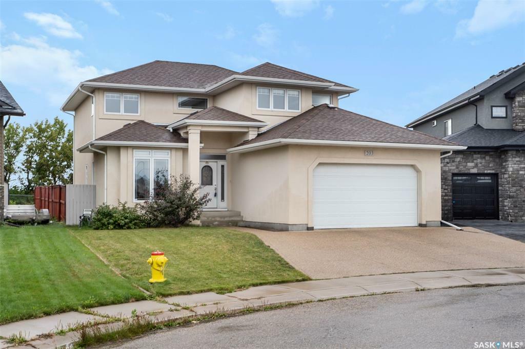 Property Photo:  203 Zimmer Crescent  SK S7W 0G7 