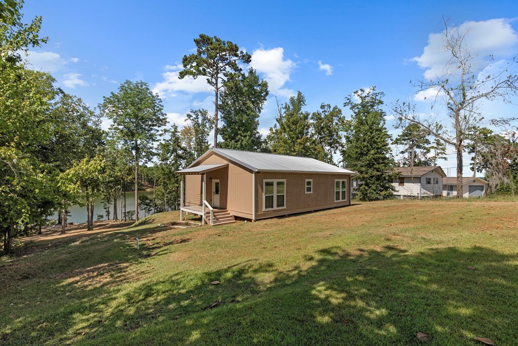 Property Photo:  215 Englewood Drive  AL 36310 