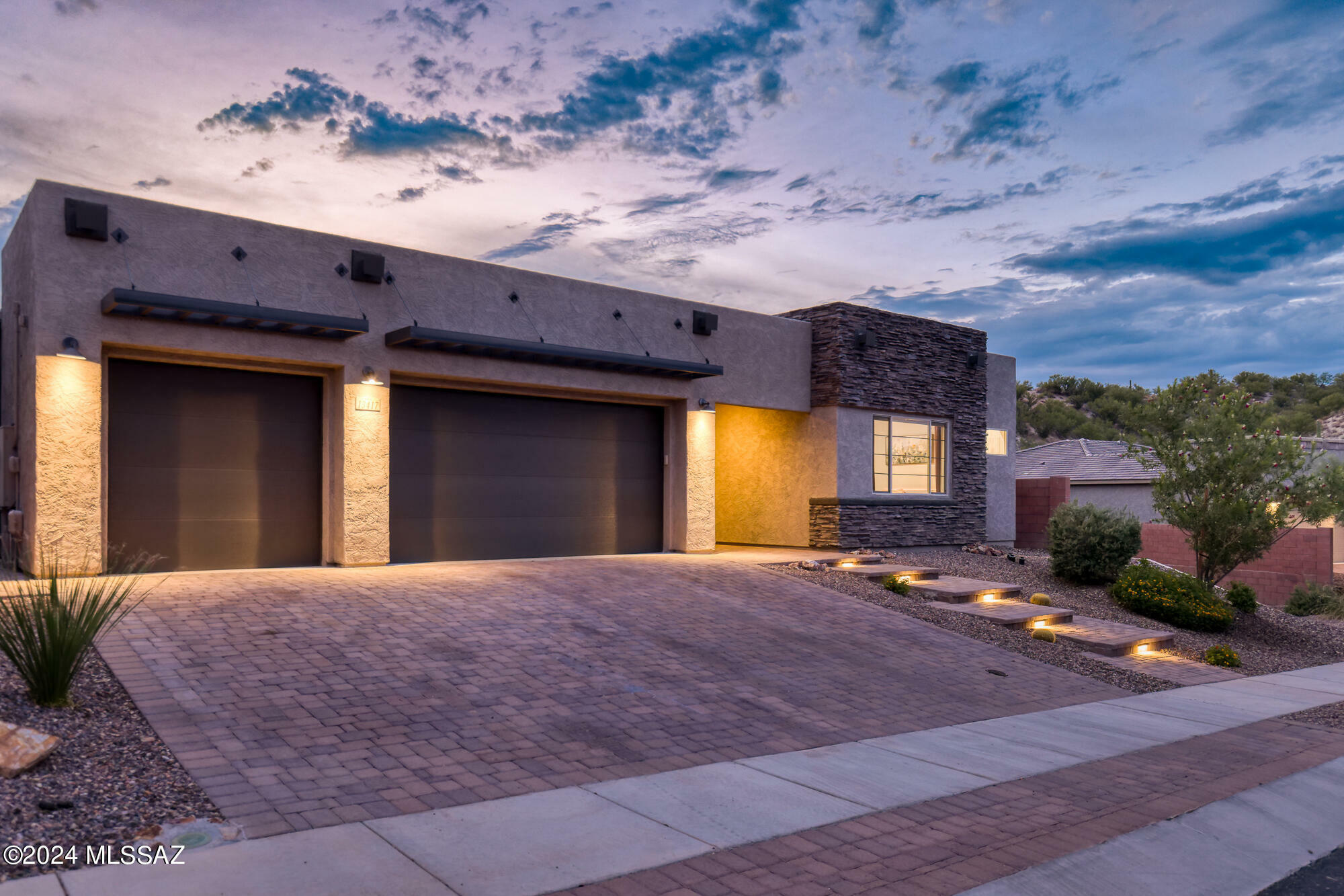 Property Photo:  13417 N Mariposa Lily Drive  AZ 85755 