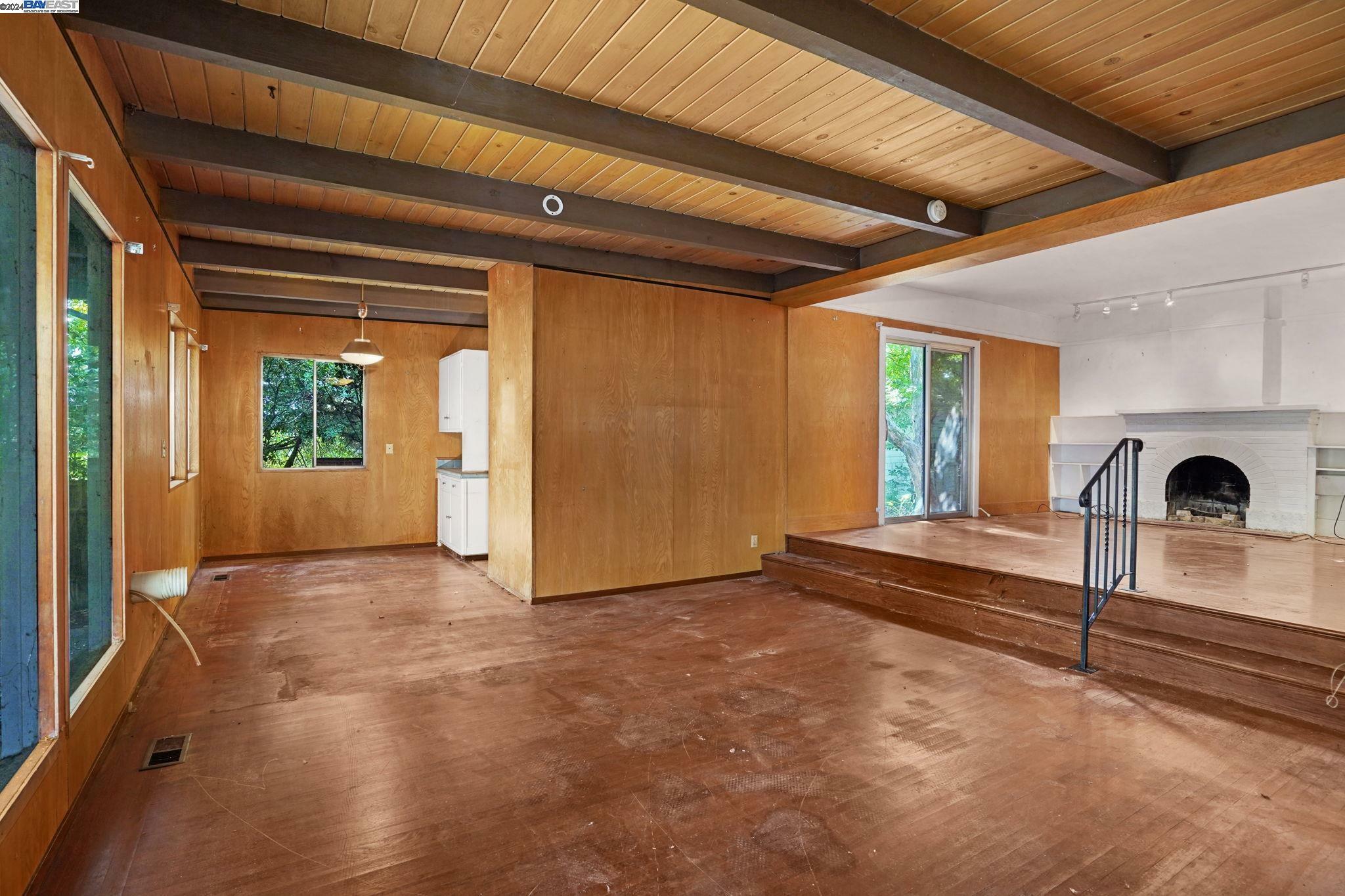 Property Photo:  335 Redwood Ave  CA 94925 