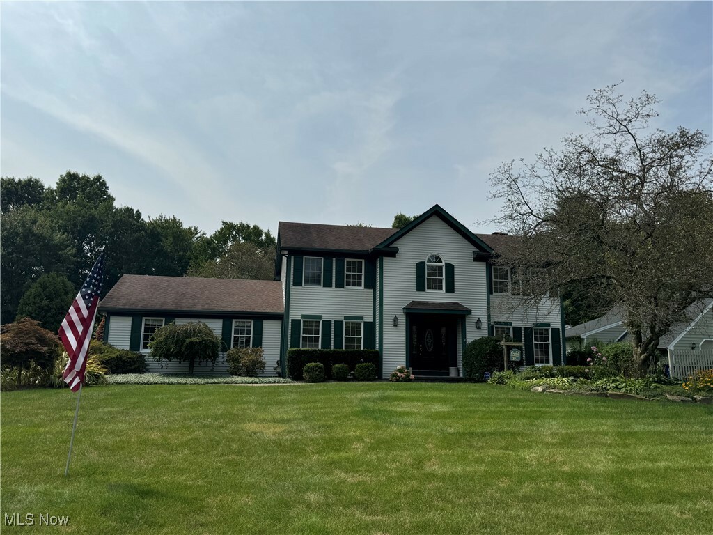 Property Photo:  384 Westchester Drive SE  OH 44484 