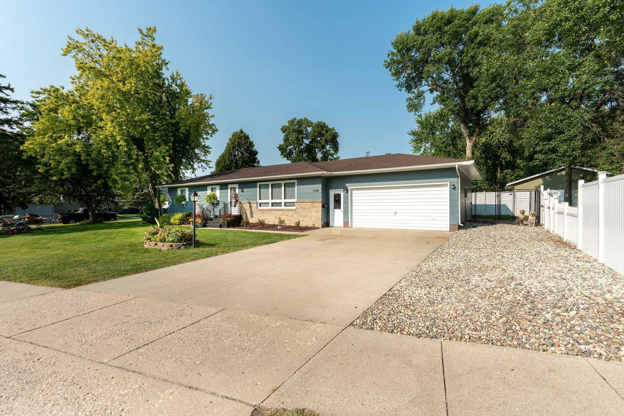 Property Photo:  1220 S Cascade Street  MN 56537 