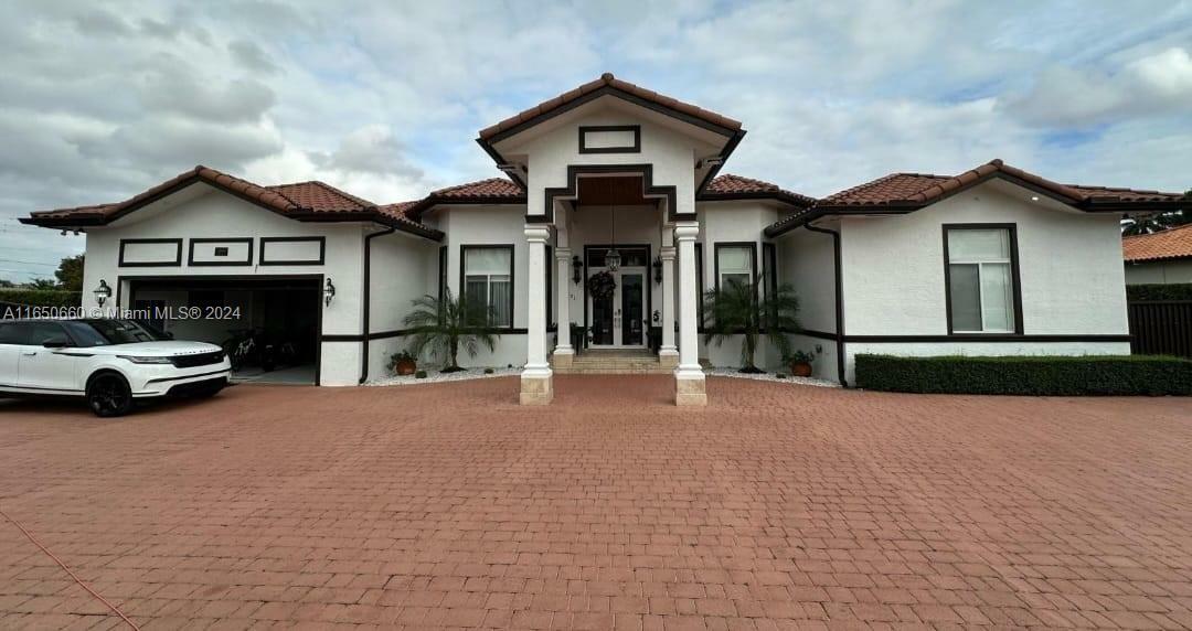 Property Photo:  2621 SW 132nd Ave  FL 33175 