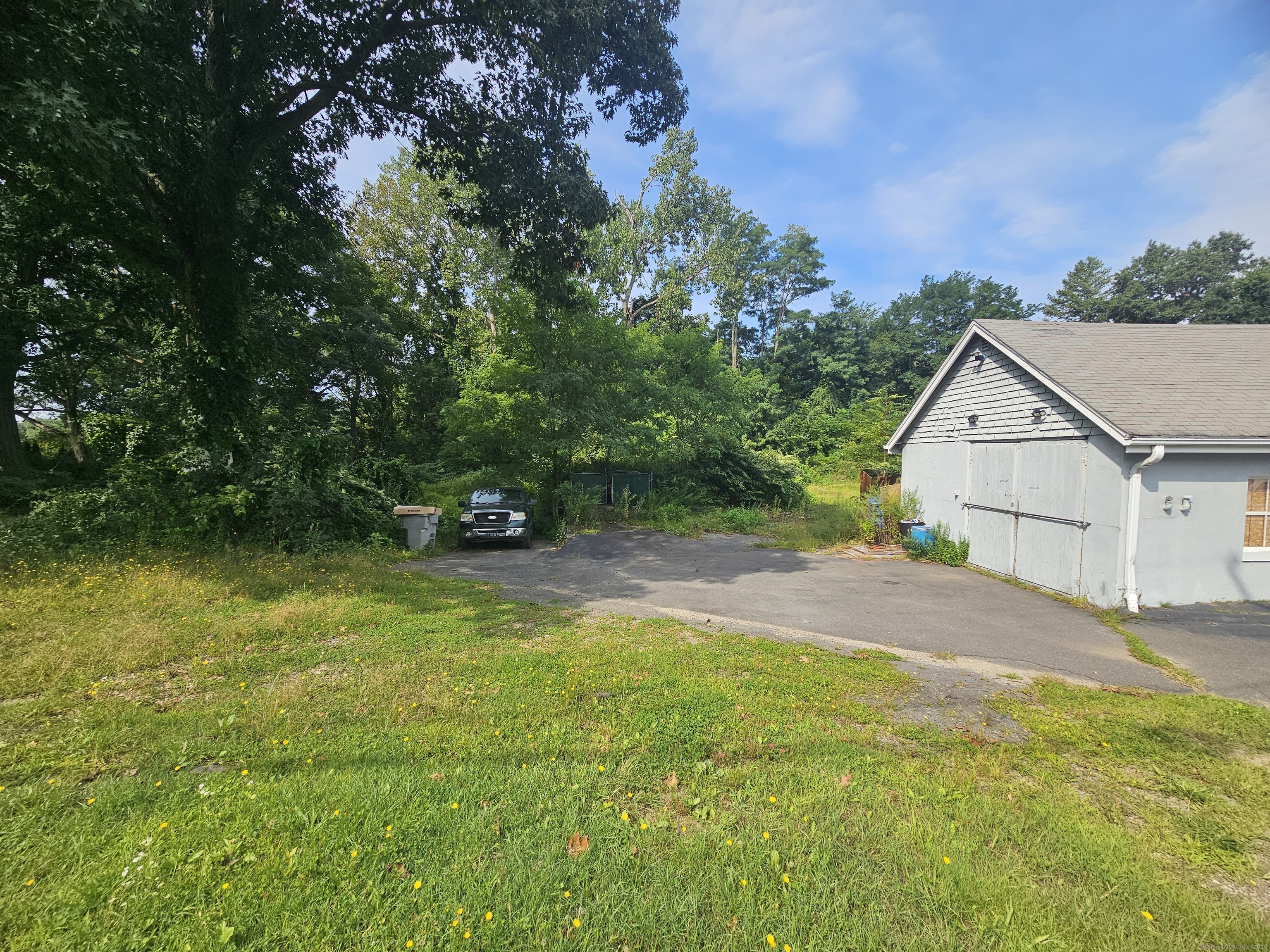 Property Photo:  805 Terryville Avenue  CT 06010 