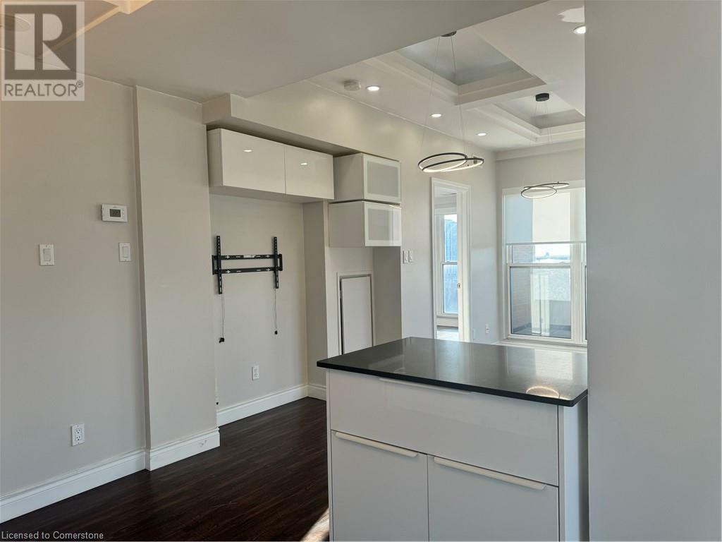 Property Photo:  135 James Street South  ON L8P 2Z6 