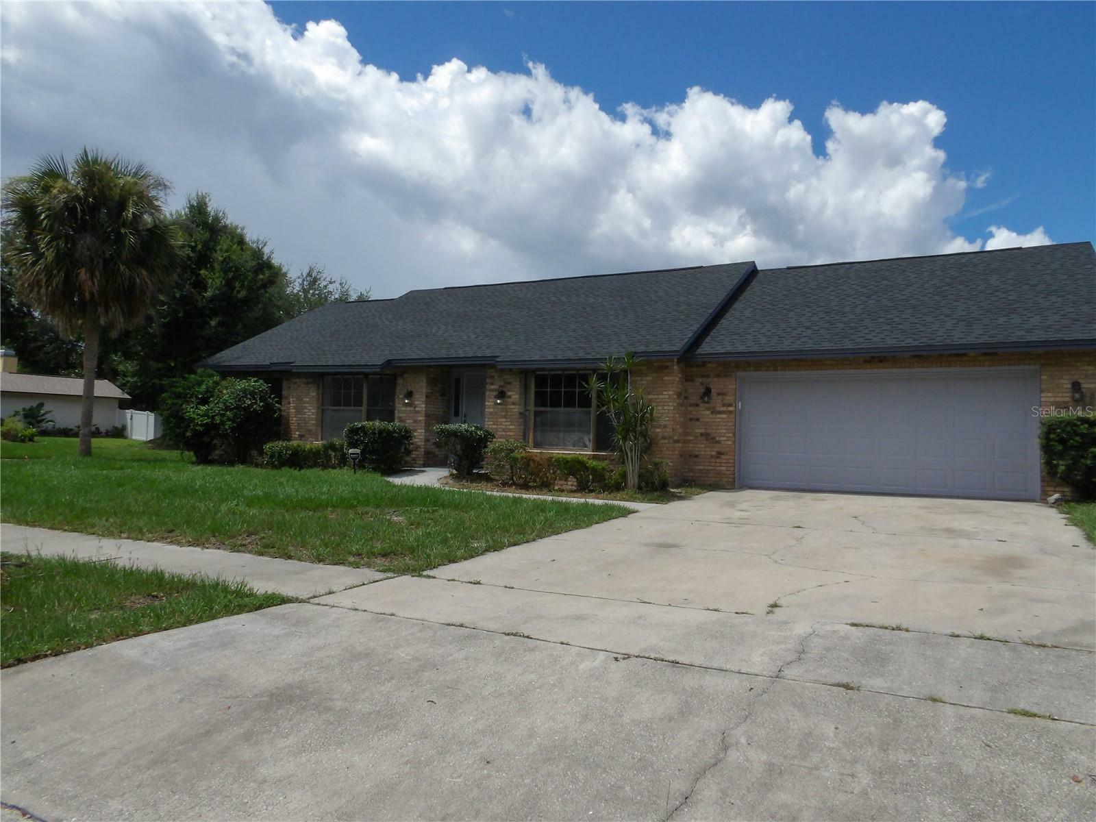 Property Photo:  1004 Yellow Rose Drive  FL 32818 