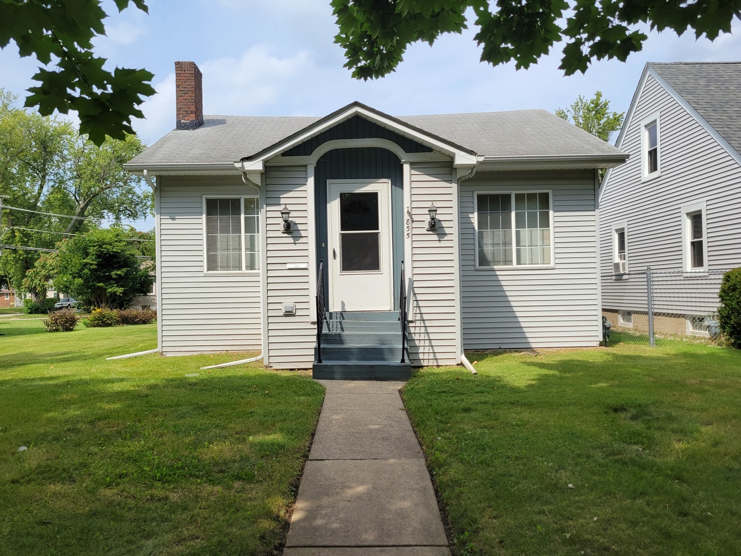 855 W Park Drive  Kankakee IL 60901 photo