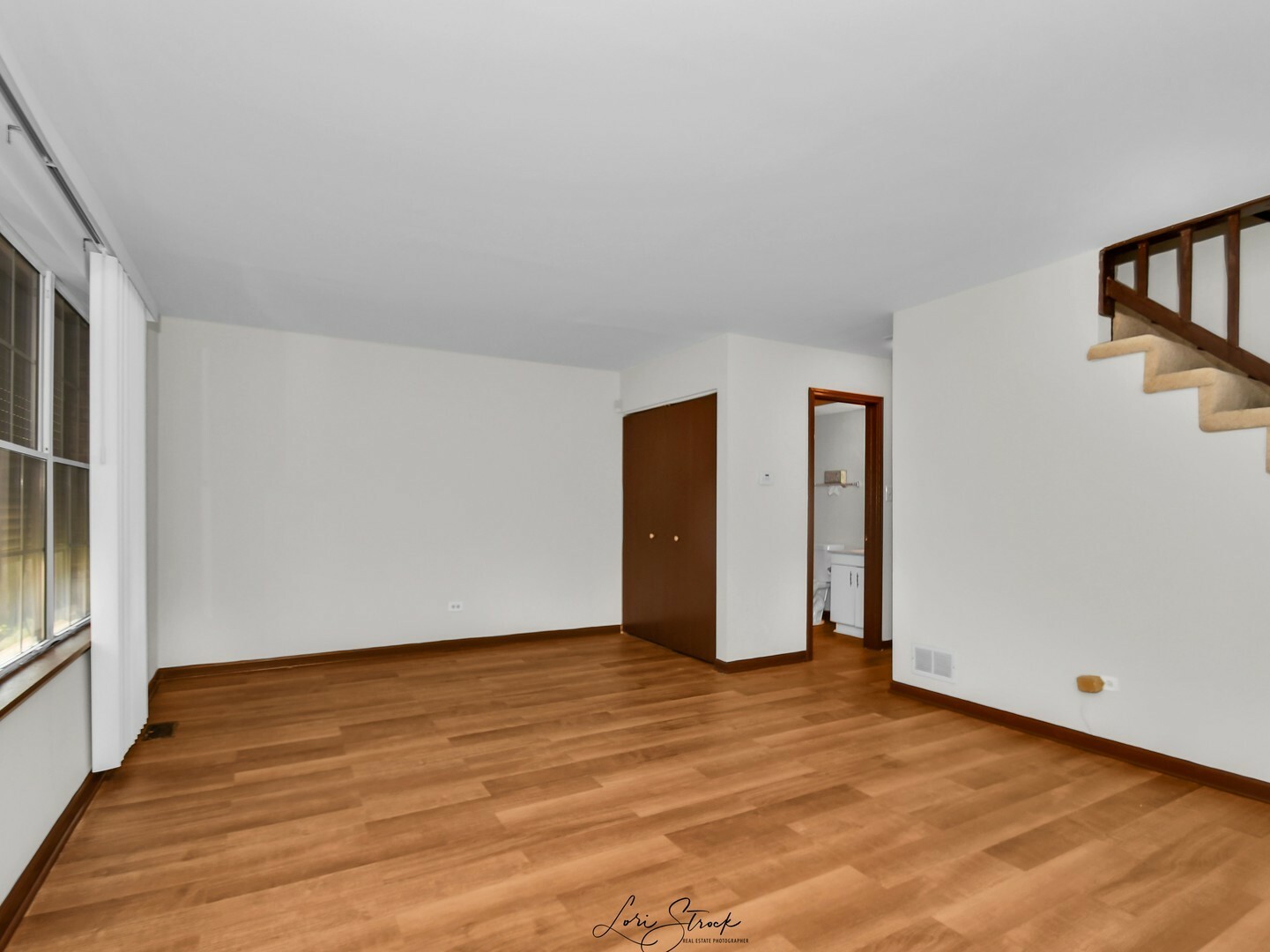 Property Photo:  7964 S Essex Avenue  IL 60617 