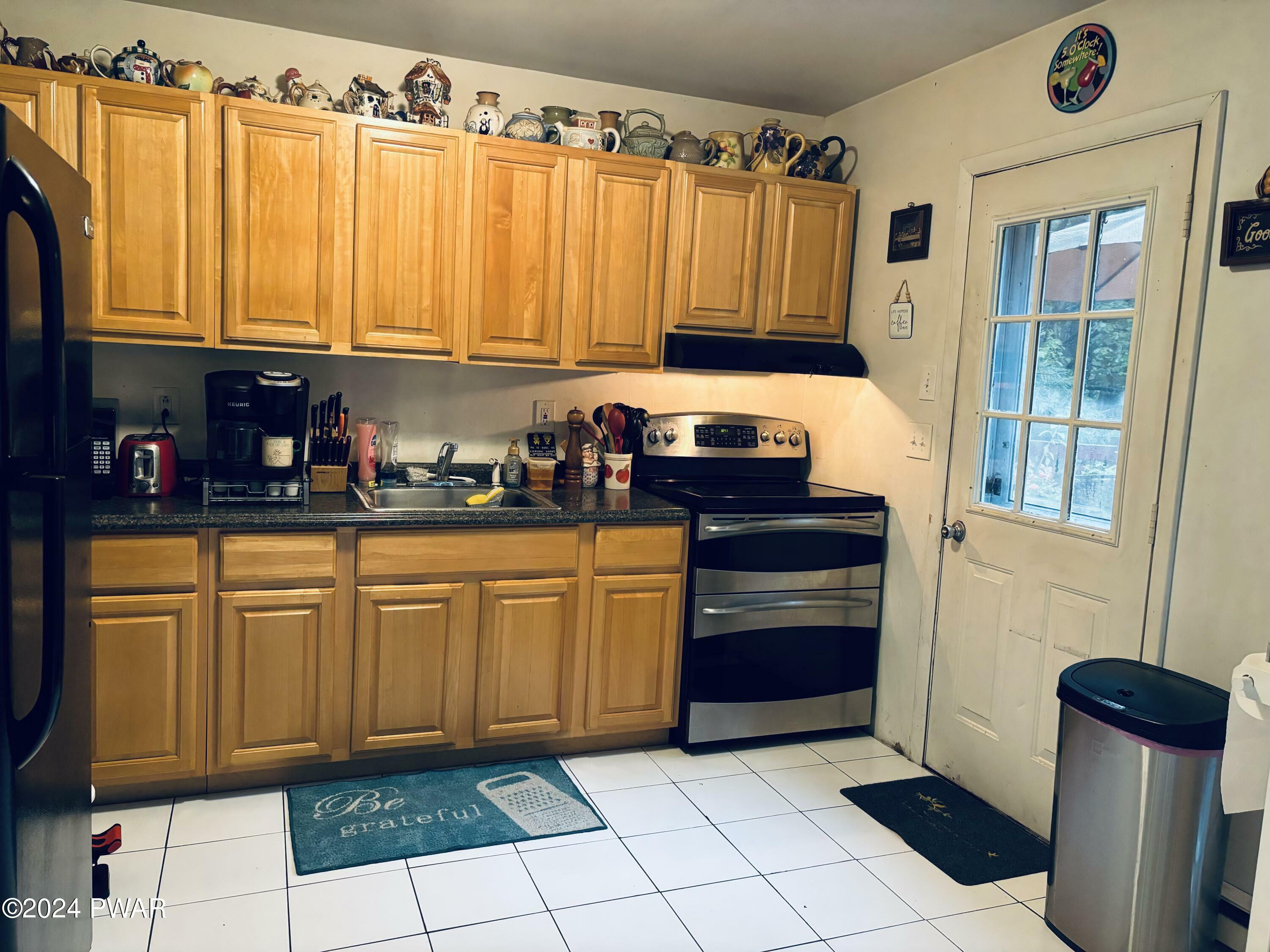 Property Photo: 130 Roundhill Road PA 18328