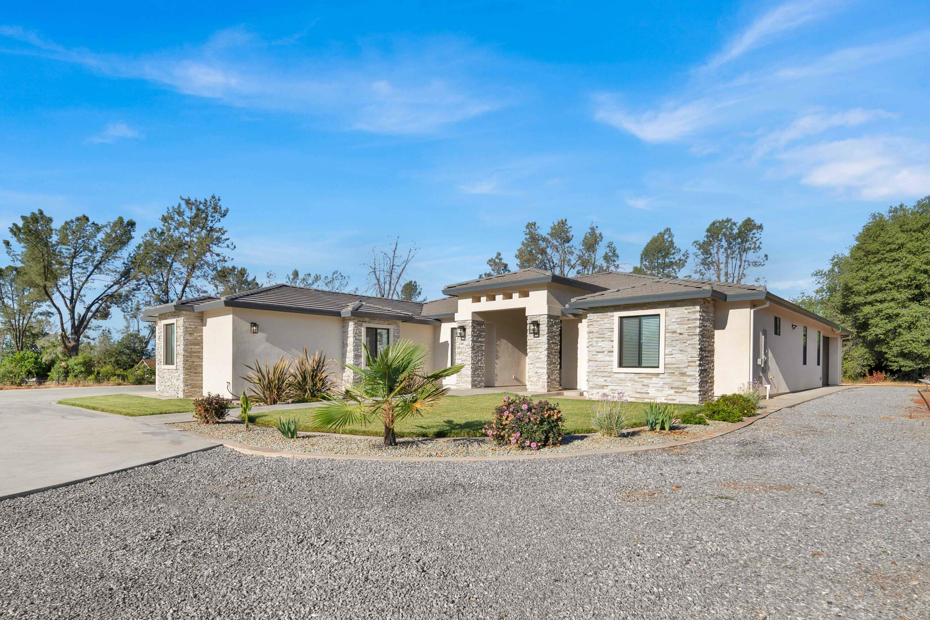 Property Photo:  13231 Tierra Oaks Drive  CA 96003 