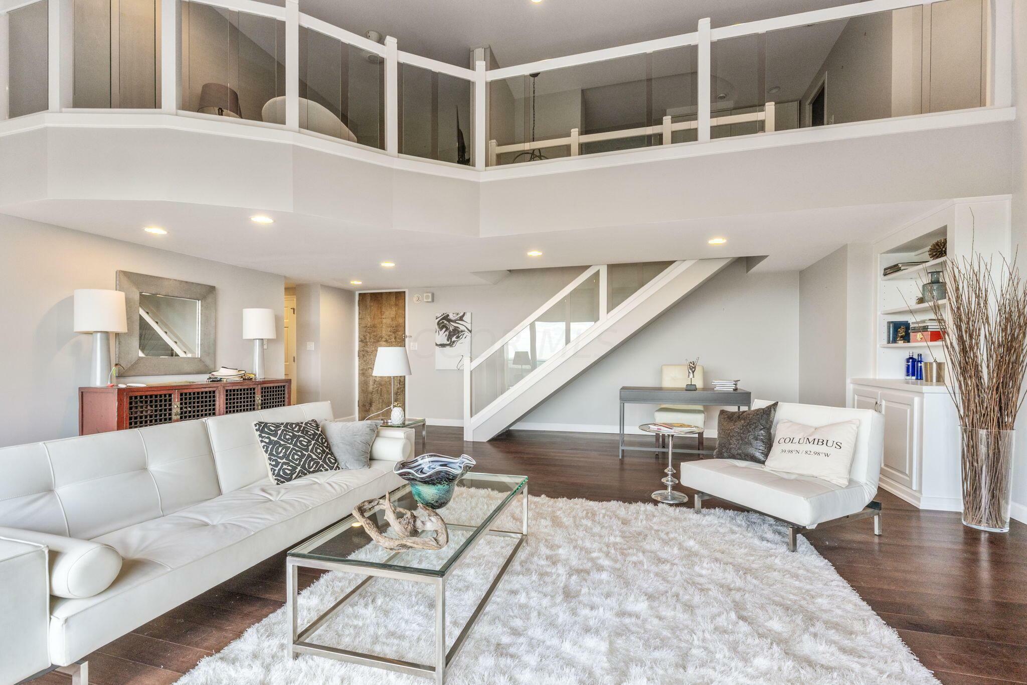 Property Photo: 1000 Urlin Avenue OH 43212