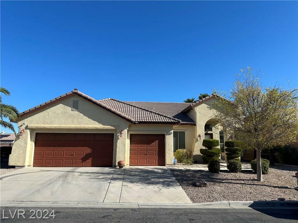 5016 Wayfaring Tree Avenue  Las Vegas NV 89131 photo