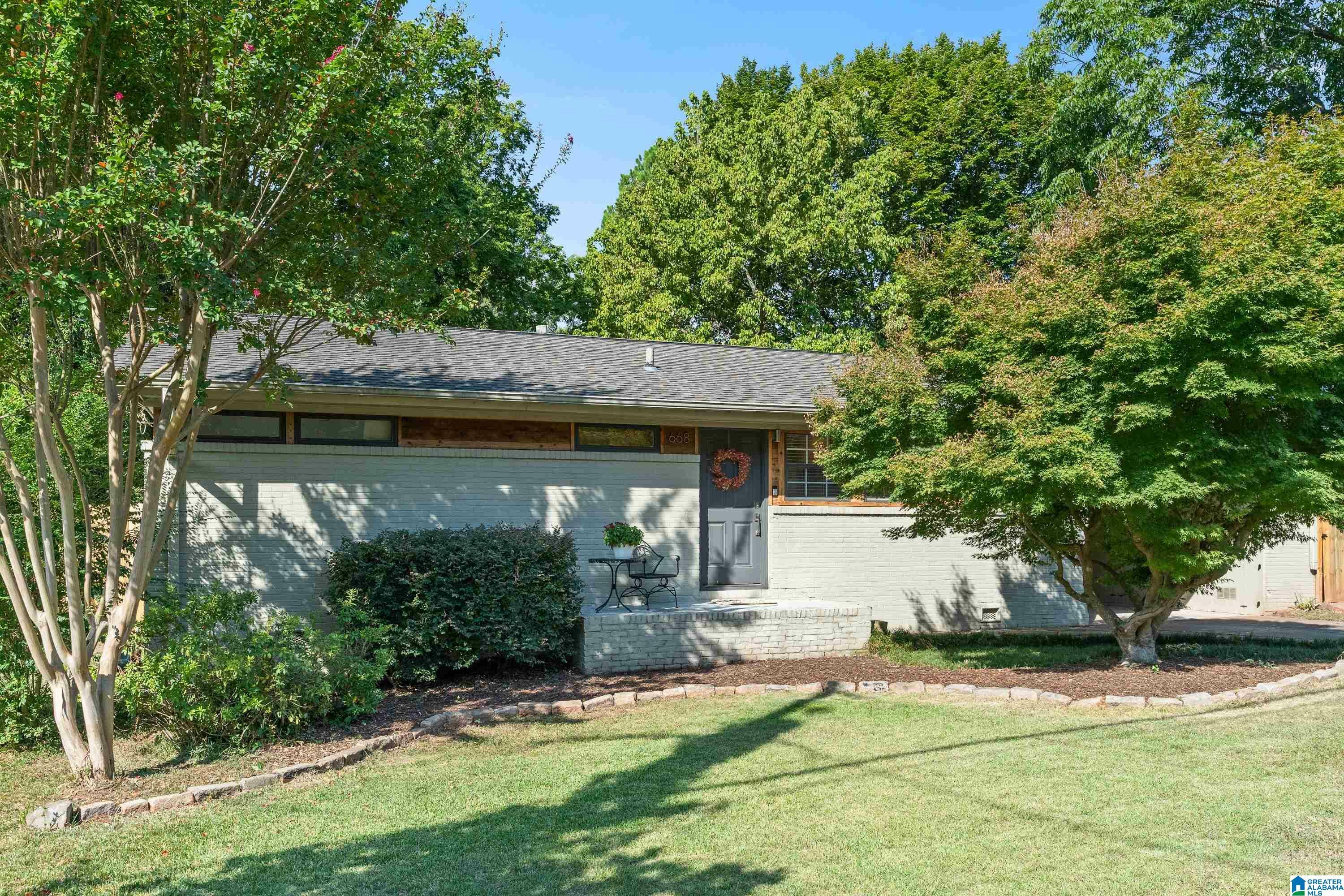 Property Photo:  668 Hagood Street  AL 35213 