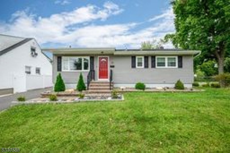 Property Photo:  31 Woodview Ave  NJ 08863 