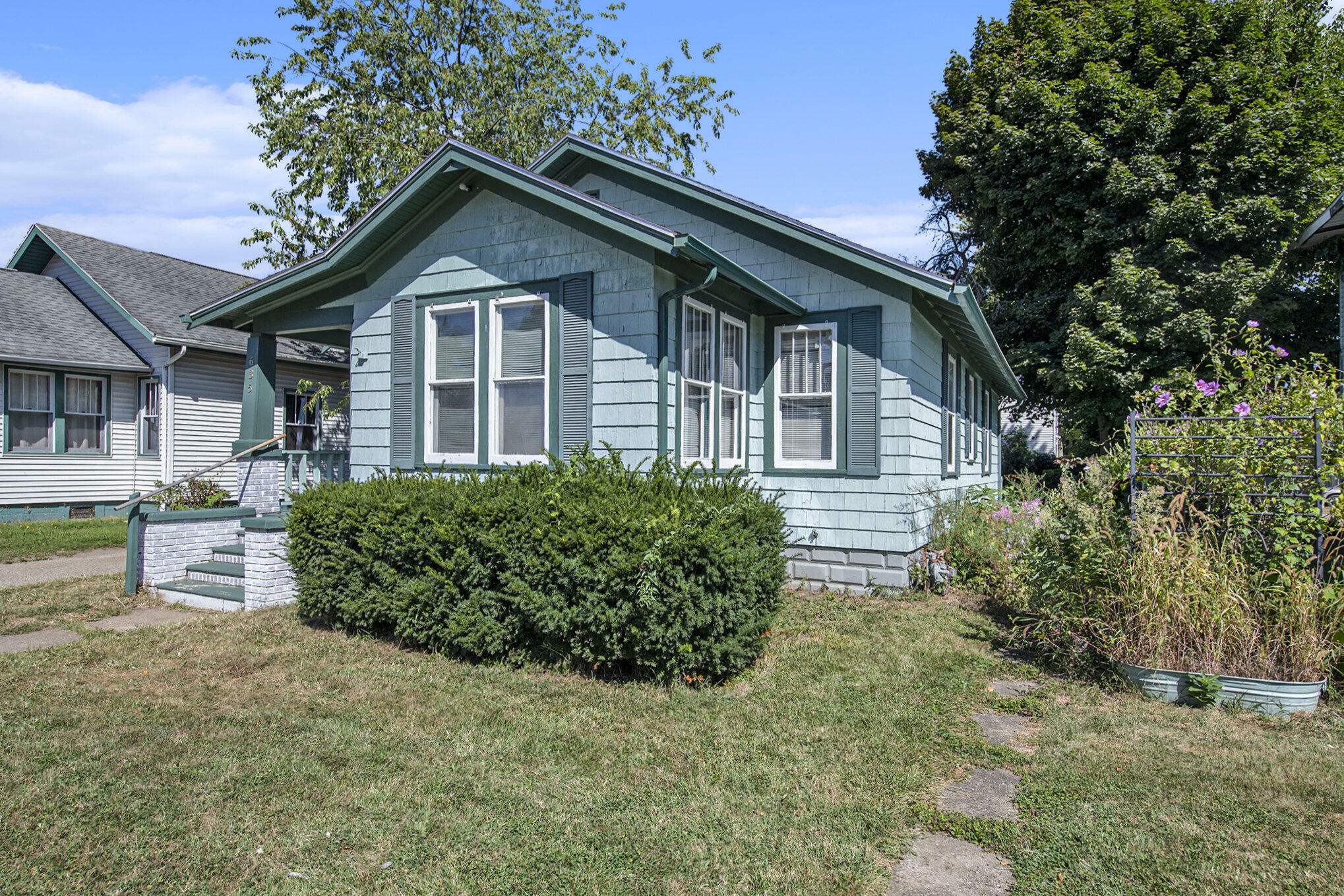 Property Photo:  635 E Main Street  MI 49022 