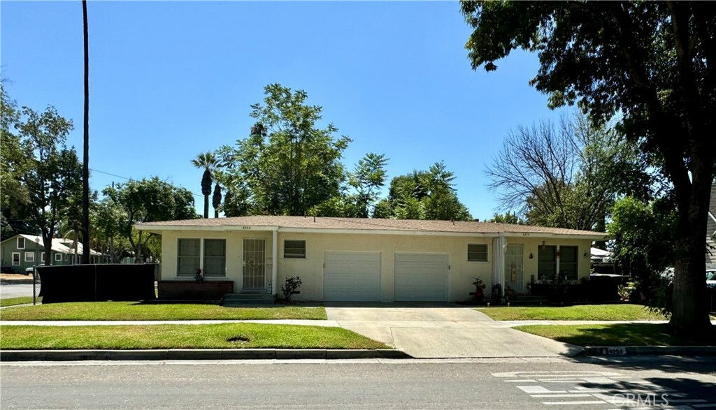 4202 9th Street  Riverside CA 92501 photo