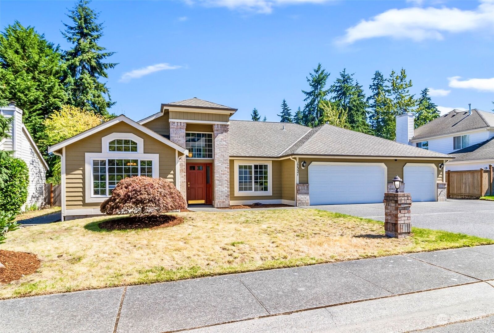 Property Photo:  17521 57th Avenue W  WA 98037 