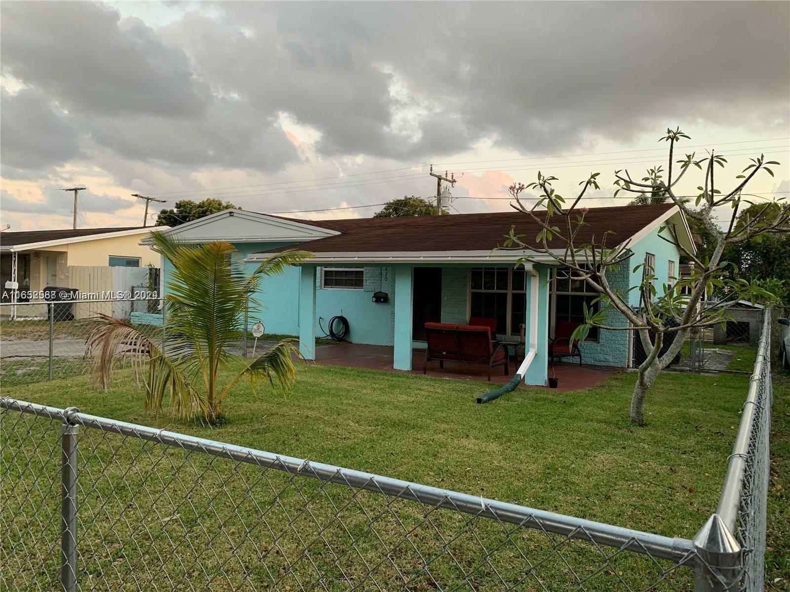 Property Photo:  7420 Johnson St  FL 33024 