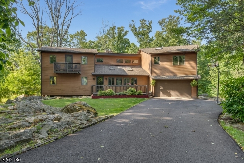 Property Photo:  12 Symonds Ln  NJ 08826 