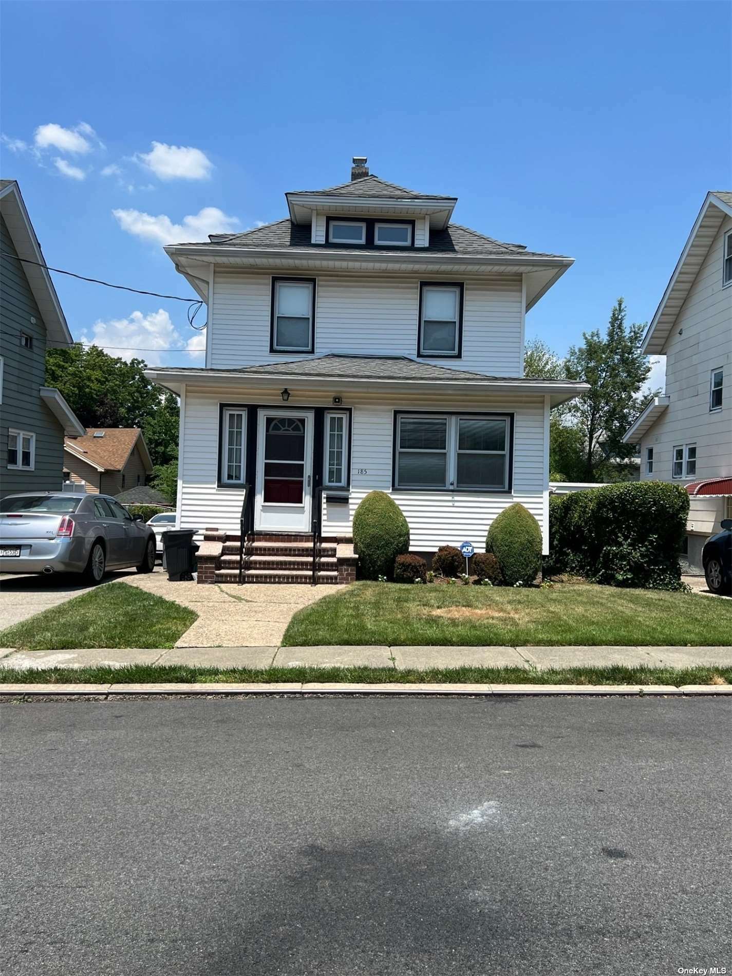 185 Utter Avenue  Staten Island NY 10314 photo