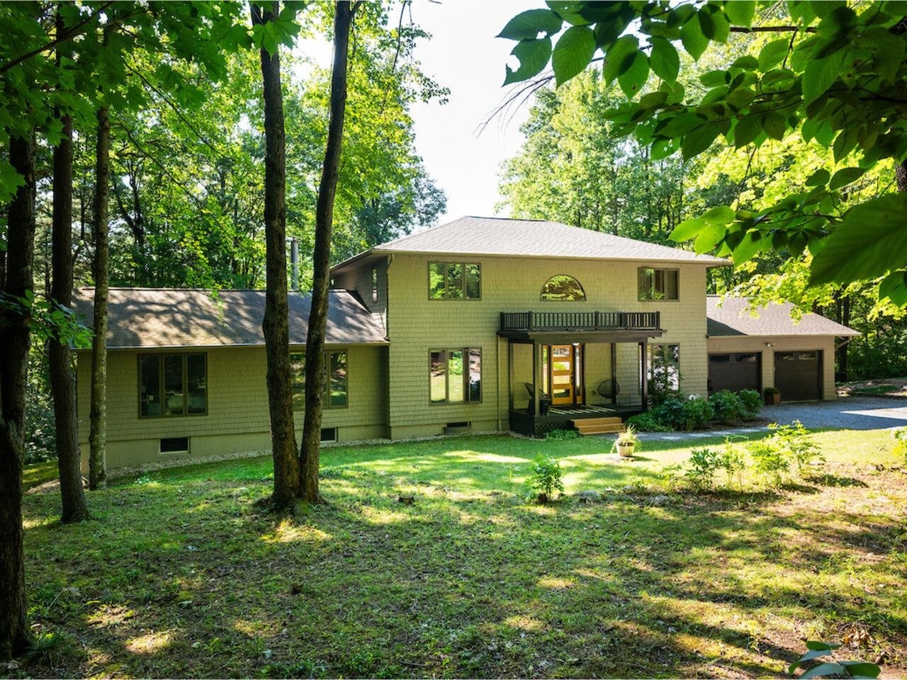 Property Photo:  426 Mutton Hill Drive  VT 05445 