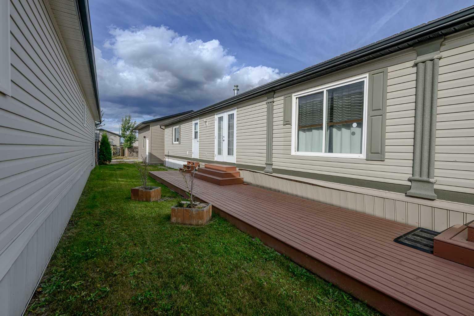 Property Photo:  8806 85 Avenue  AB T8X 0A8 