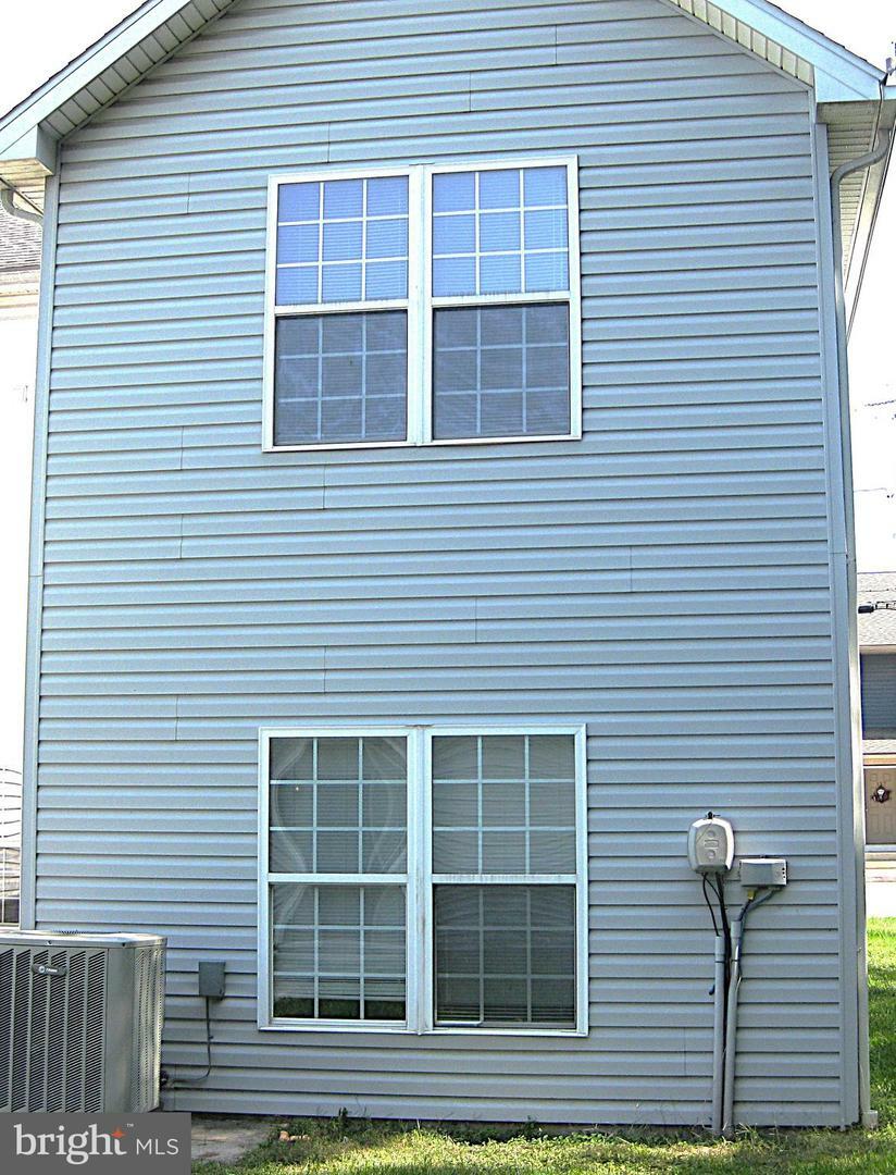 Property Photo:  136 Earl Street S  PA 17257 