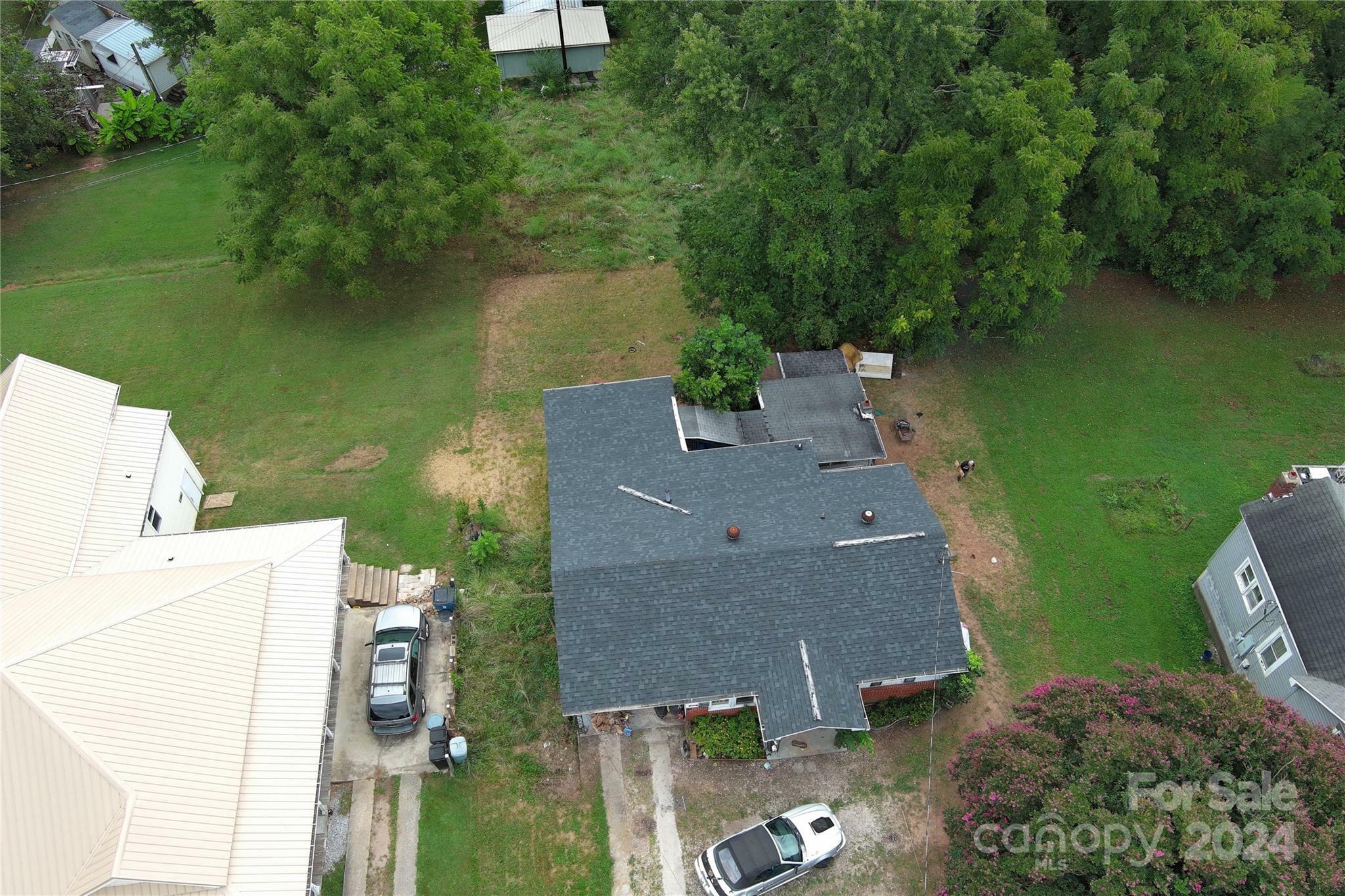 Property Photo:  820 Baldwin Avenue  NC 28752 