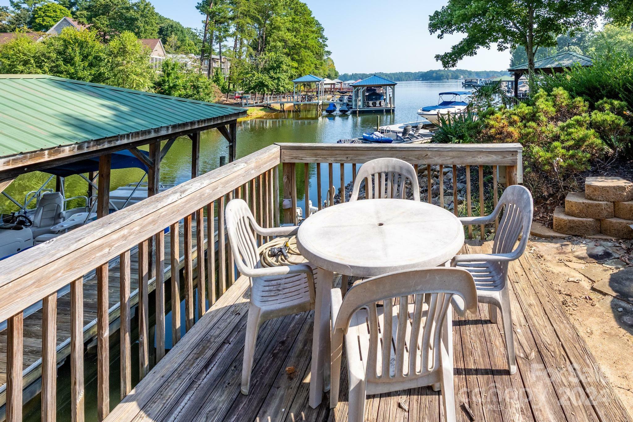 Property Photo:  9372 Island Point Road  NC 28673 