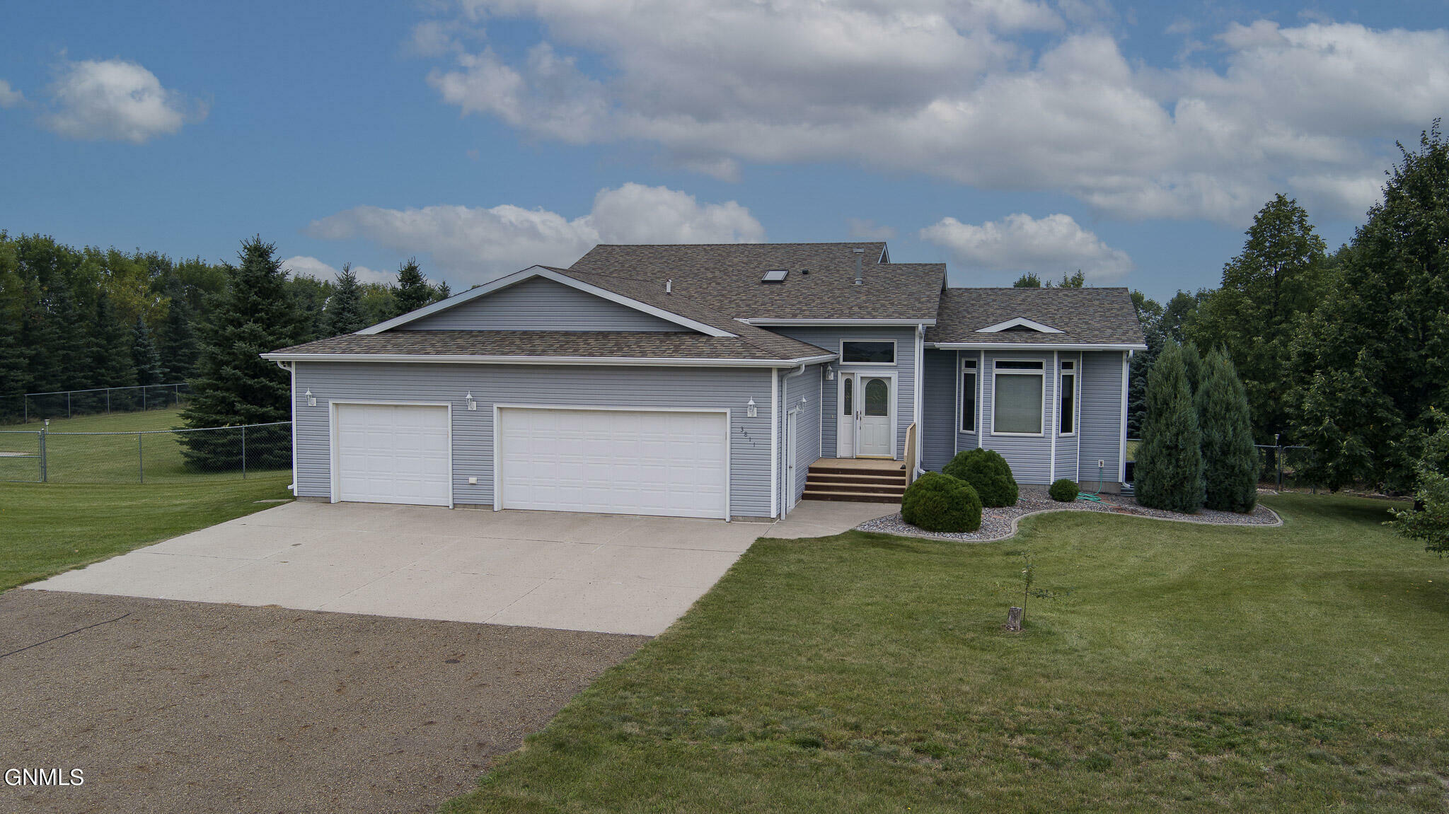 Property Photo:  3811 Connar Drive  ND 58503 