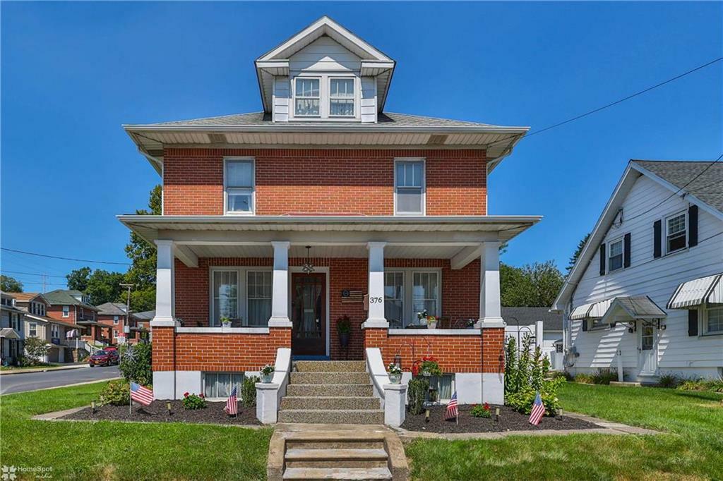 Property Photo:  376 Mauch Chunk Street  PA 18064 